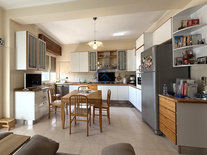 Quadrilocale in Vendita a Catanzaro, zona Catanzaro Lido, 193'000&euro;, 130 m²
