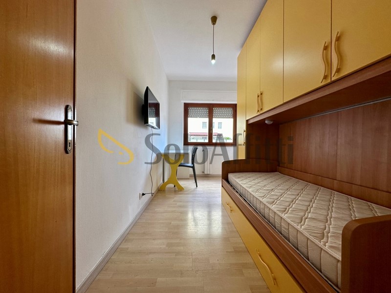Stanza in Affitto a Latina, 280€, 10 m², arredato