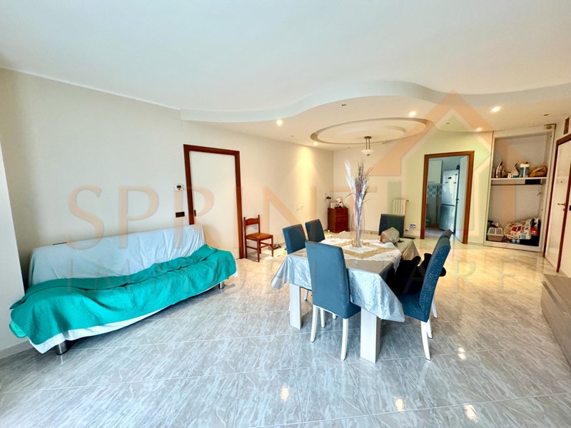 Quadrilocale in Vendita a Monopoli, 266'000€, 100 m², con Box