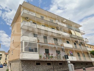 Quadrilocale in Vendita a Sessa Aurunca, 95'000€, 120 m²