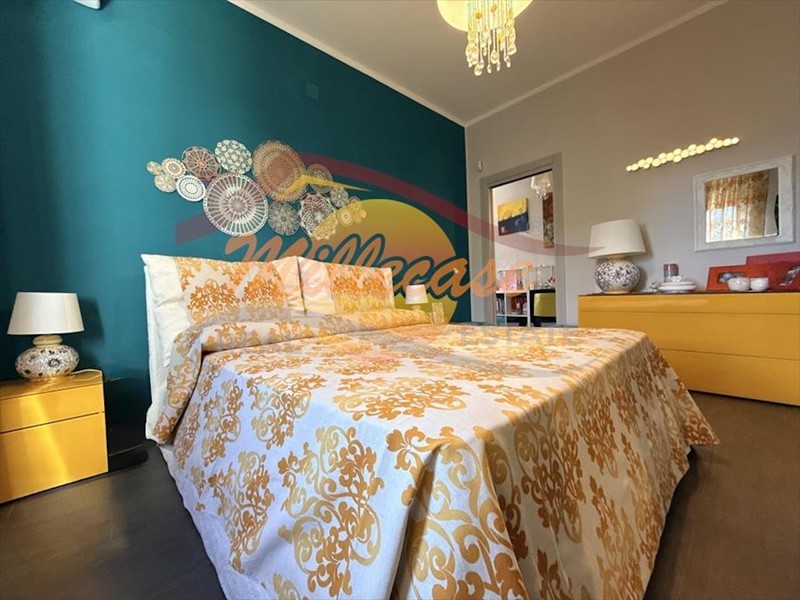 Appartamento in Vendita a Siracusa, zona Tisia - Tica - Zecchino, 128'000€, 138 m²