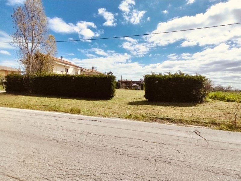 Terreno edificabile in Vendita a Frisa, 75'000€, 1300 m²