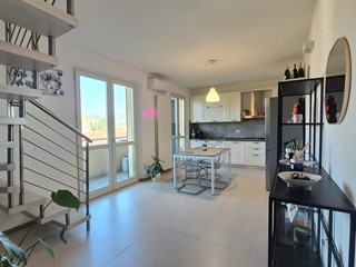 Appartamento in Vendita a Capannori, zona Marlia, 235'000€, 110 m², con Box