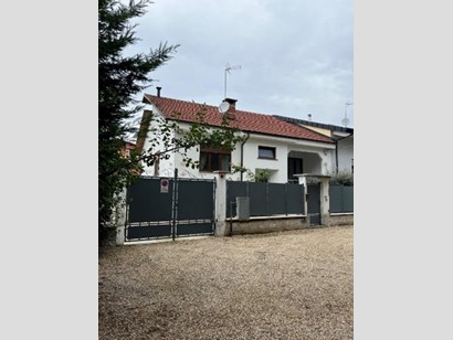 Villa in Vendita a Volvera, 156'000€, 206 m²