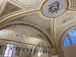 Immobile commerciale in Affitto a Lucca, 5'800€, 210 m²