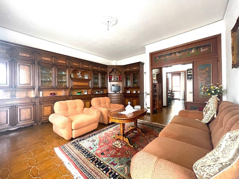 Appartamento in Vendita a Empoli, 265'000€, 130 m², con Box