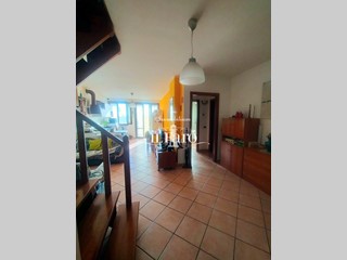 Trilocale in Vendita a Campi Bisenzio, zona San Donnino, 235'000€, 82 m², con Box