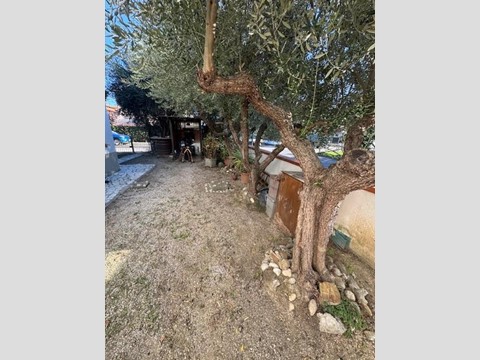 Appartamento in Vendita a Calci, 260'000€, 130 m², con Box
