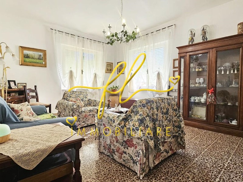 Appartamento in Vendita a Cecina, 169'000€, 104 m²