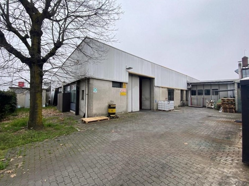 Capannone in Vendita a Vigevano, 172'125€, 1120 m²