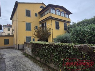 Appartamento in Vendita a Lucca, zona Ponte a Moriano, 190'000€, 160 m², con Box