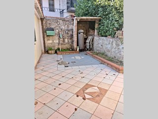 Bilocale in Vendita a Pisa, zona Putignano Pisano, 145'000€, 58 m²