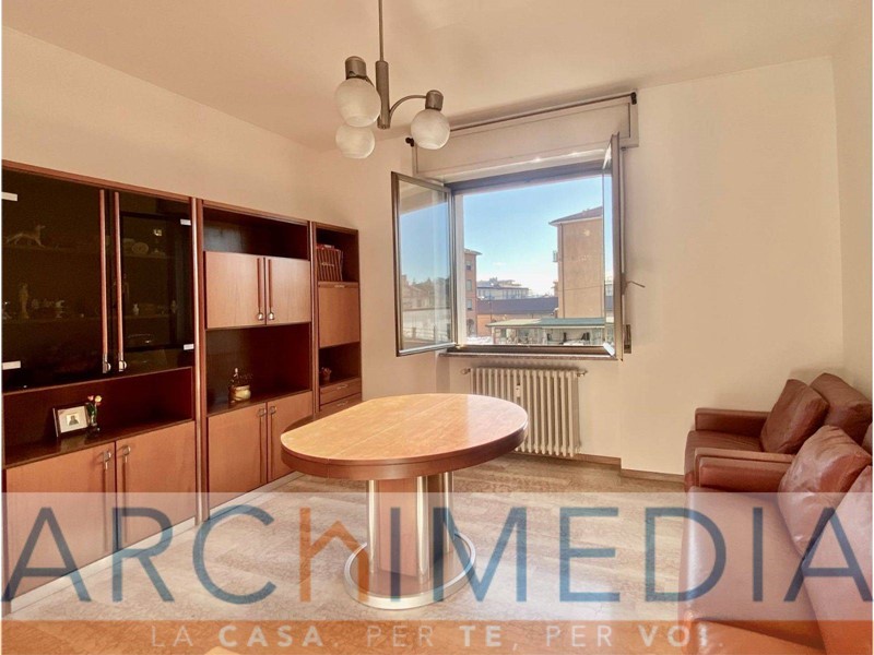 Trilocale in Vendita a Varese, 125'000&euro;, 85 m²