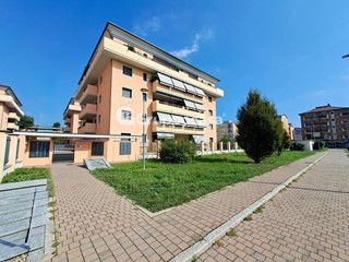 Quadrilocale in Vendita a Magenta, 375'000€, 129 m²