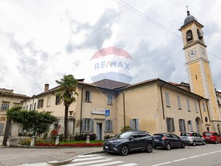 Immobile commerciale in Vendita a Vanzago, 380'000€, 400 m²
