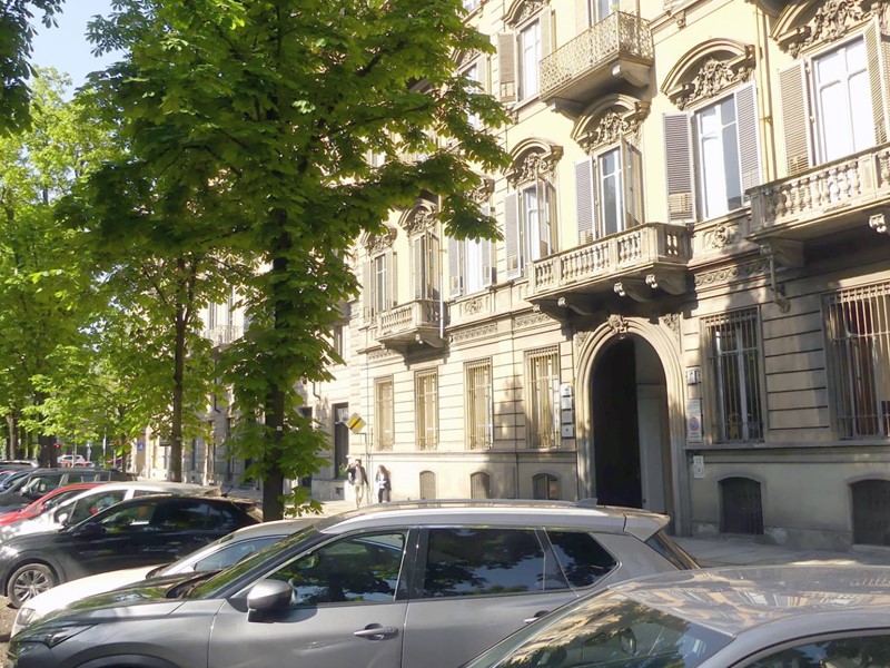 Ufficio in Affitto a Torino, 1'100€, 100 m²