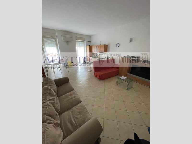 Trilocale in Affitto a Alessandria, 650€, 80 m²