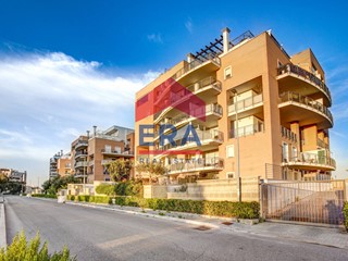 Bilocale in Vendita a Pomezia, 138'000€, 66 m²