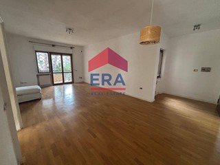 Trilocale in Vendita a Roma, 390'000&euro;, 100 m²