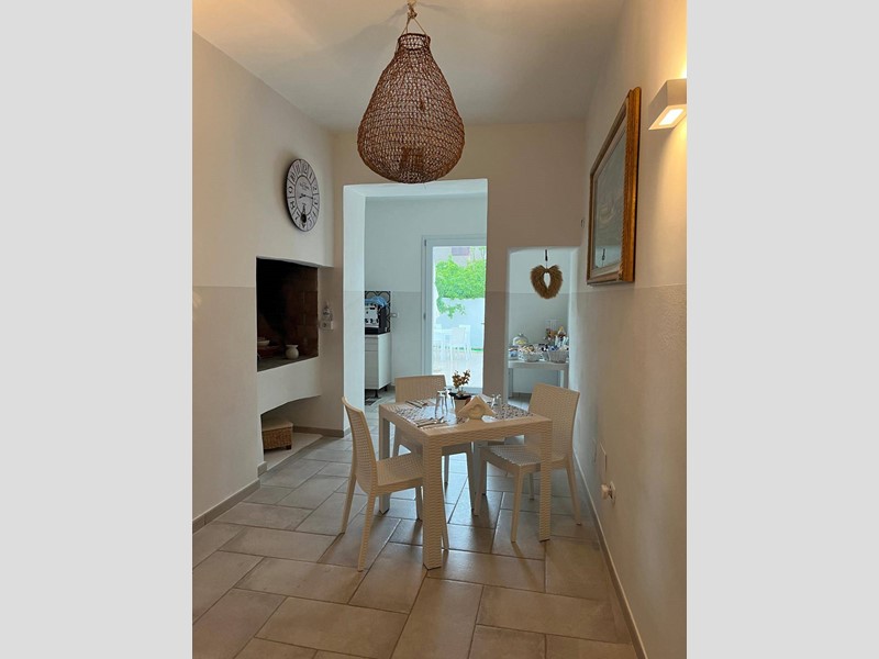 Casa Indipendente in Vendita a Alezio, 245'000€, 290 m²