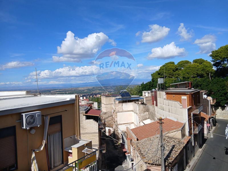 Casa Indipendente in Vendita a Carlentini, 54'000€, 99 m²