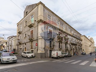 Quadrilocale in Vendita a Catania, 155'000&euro;, 145 m²