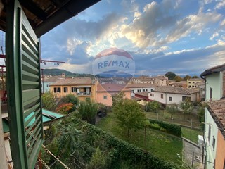 Casa Semi Indipendente in Vendita a Fabriano, 78'000€, 130 m², con Box