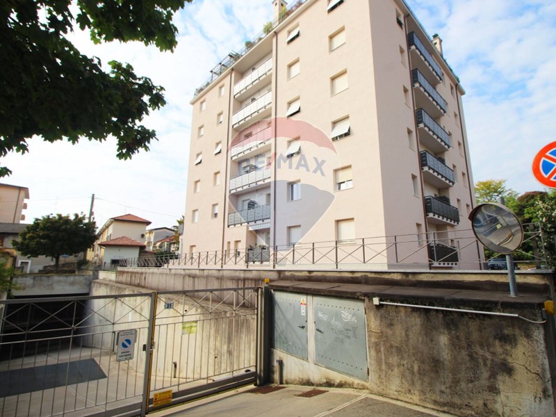 Box in Vendita a Ponte San Pietro, 18'500€, 25 m²