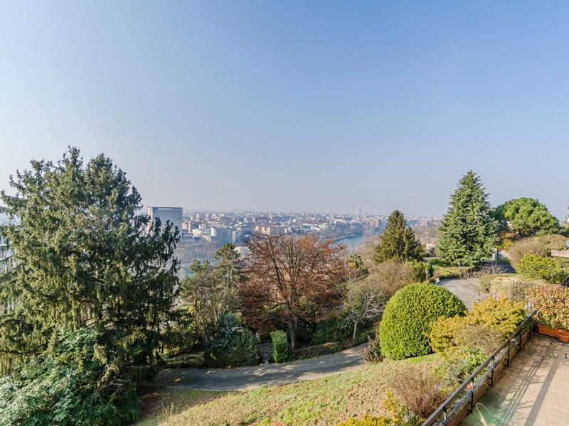 Appartamento in Vendita a Torino, 695'000€, 285 m²