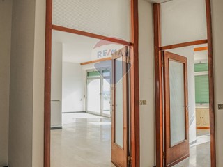 Appartamento in Vendita a Chiavari, 650'000€, 177 m²