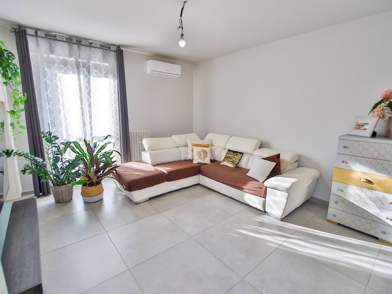 Appartamento in Vendita a Montanaro, 165'000€, 129 m²