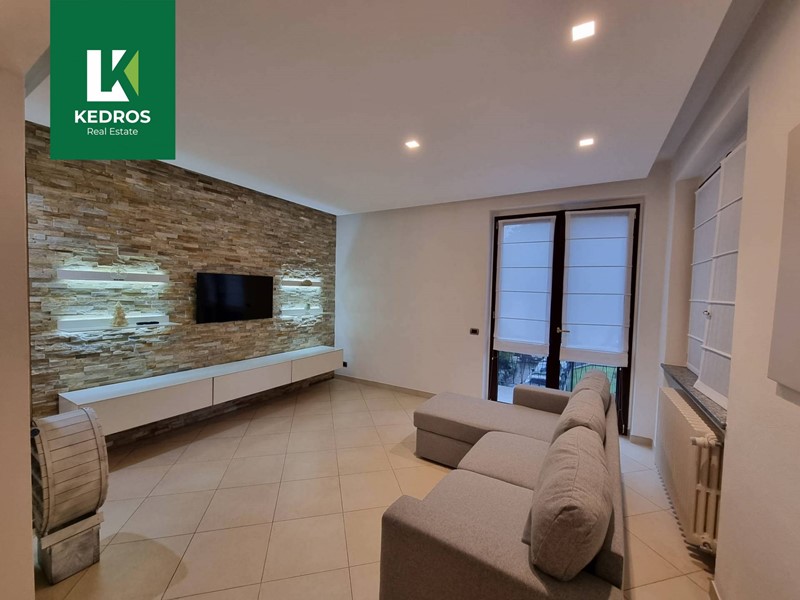 Quadrilocale in Affitto a Varese, 1'400&euro;, 200 m²