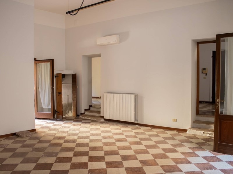 Quadrilocale in Vendita a Mantova, 239'000&euro;, 155 m²