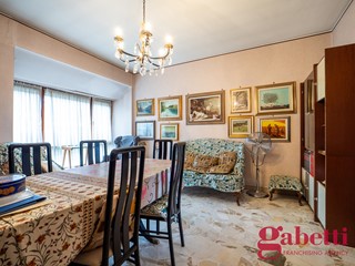 Trilocale in Vendita a Milano, 229'000€, 95 m²