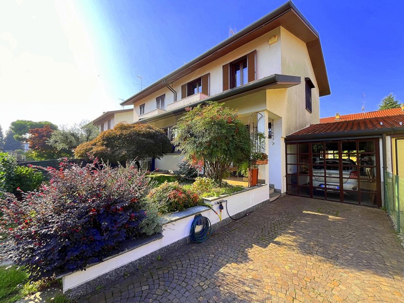 Villetta a schiera in Vendita a Mesero, 265'000€, 160 m²
