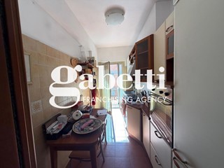 Trilocale in Vendita a Roma, 239'000&euro;, 86 m²