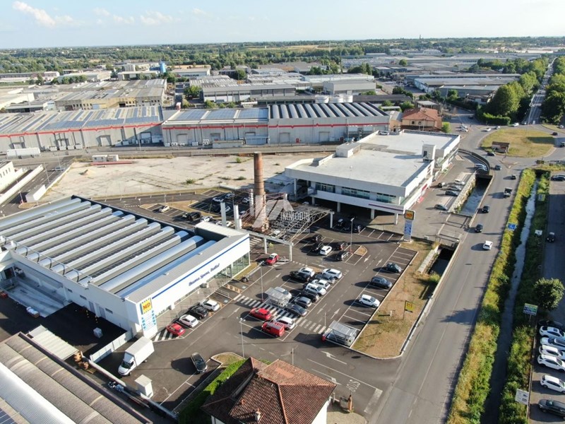Terreno industriale in Vendita a Flero, 800'000€, 6000 m²