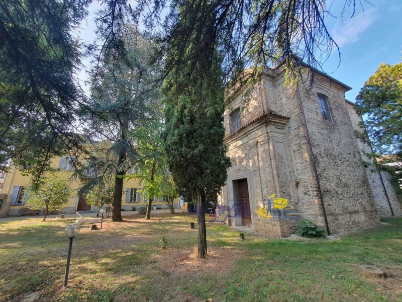 Casa Semi Indipendente in Vendita a Langhirano, 610'000&euro;, 698 m²