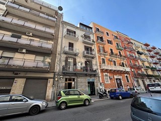 Trilocale in Vendita a Bari, 120'000€, 85 m²