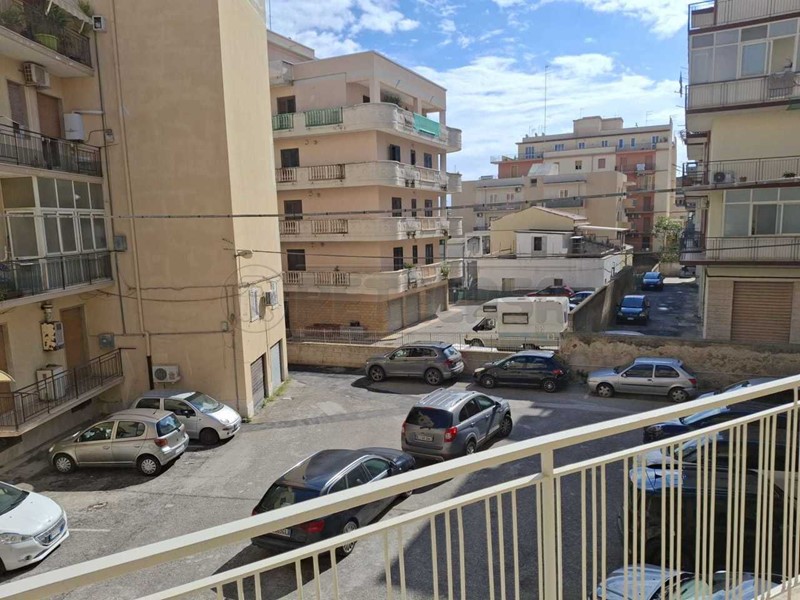 Appartamento in Vendita a Siracusa, 90'000€, 132 m²