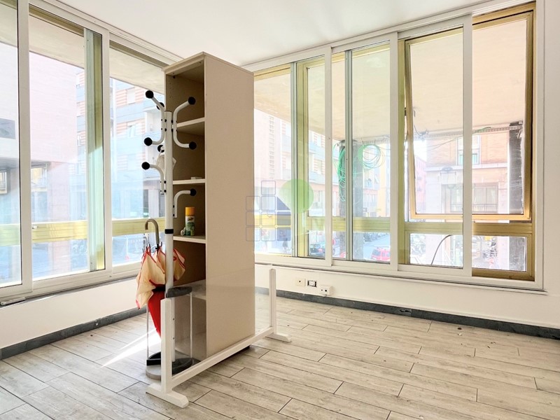 Ufficio in Affitto a Livorno, zona Centro, 500€, 65 m²