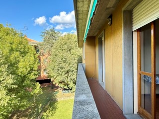 Appartamento in Vendita a San Lazzaro di Savena, zona adiacenze, 255'000€, 117 m², con Box