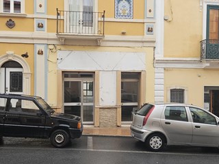 Immobile commerciale in Affitto a San Lucido, zona centro, 1'600&euro;, 350 m²