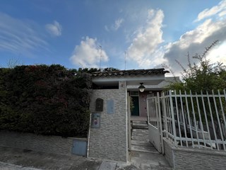 Villa in Vendita a Valenzano, 270'000€, 130 m², con Box