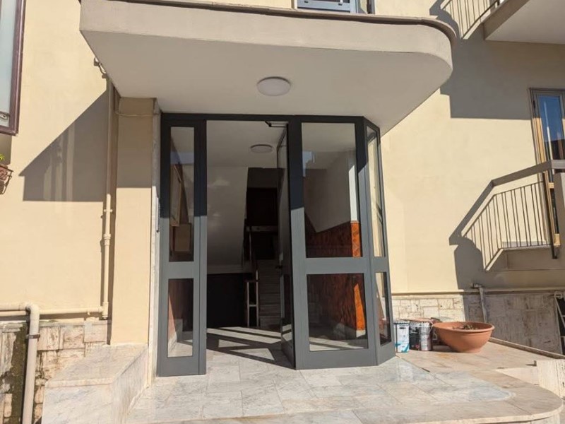Trilocale in Vendita a Torre Annunziata, 190'000€, 120 m²