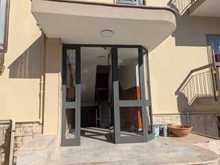 Trilocale in Vendita a Torre Annunziata, 190'000€, 120 m²