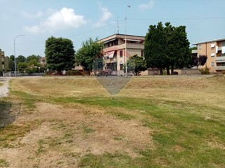 Terreno edificabile in Vendita a Vigevano, 70'000€, 1290 m²