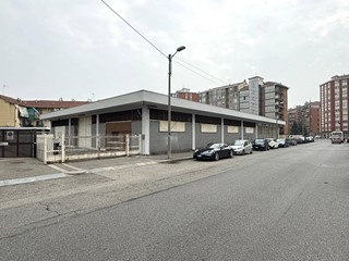 Magazzino in Affitto a Torino, 3'500€, 1170 m²