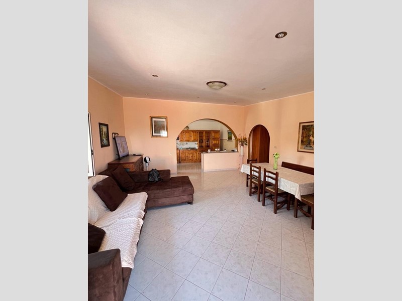 Quadrilocale in Vendita a Rignano Flaminio, 189'000€, 141 m²