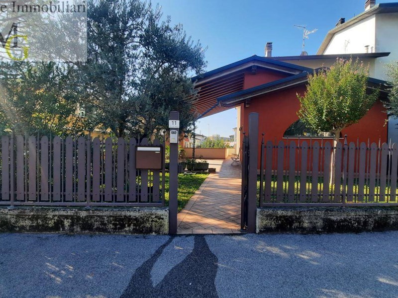 Casa Indipendente in Vendita a San Bonifacio, 480'000€, 478 m²